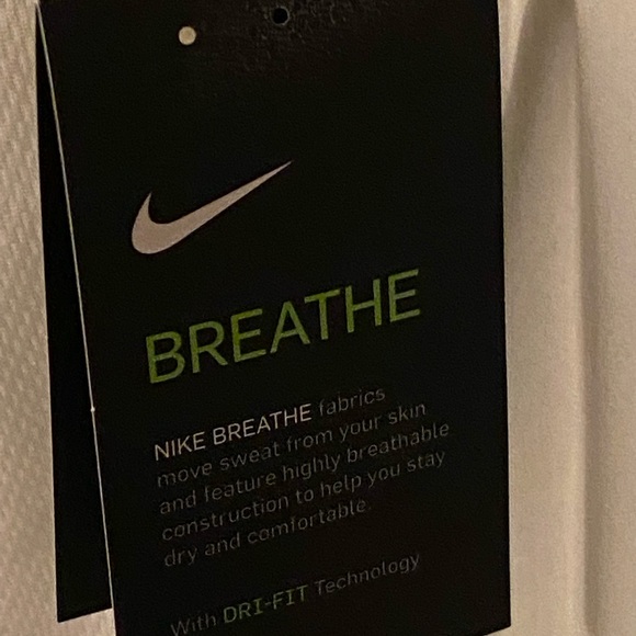 Men’s Small Dri-fit Running Top NWT - Picture 3 of 3